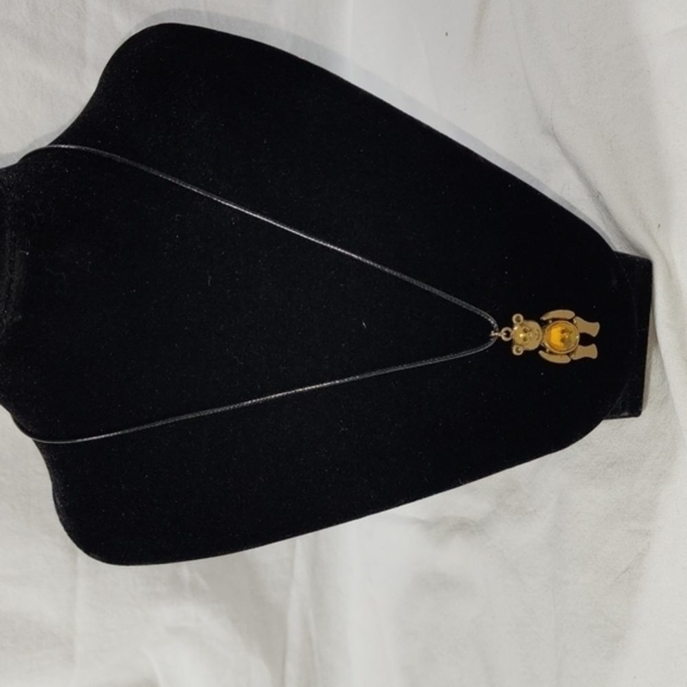 Goldtone and yellow bear pendant with Cord‎ Necklace